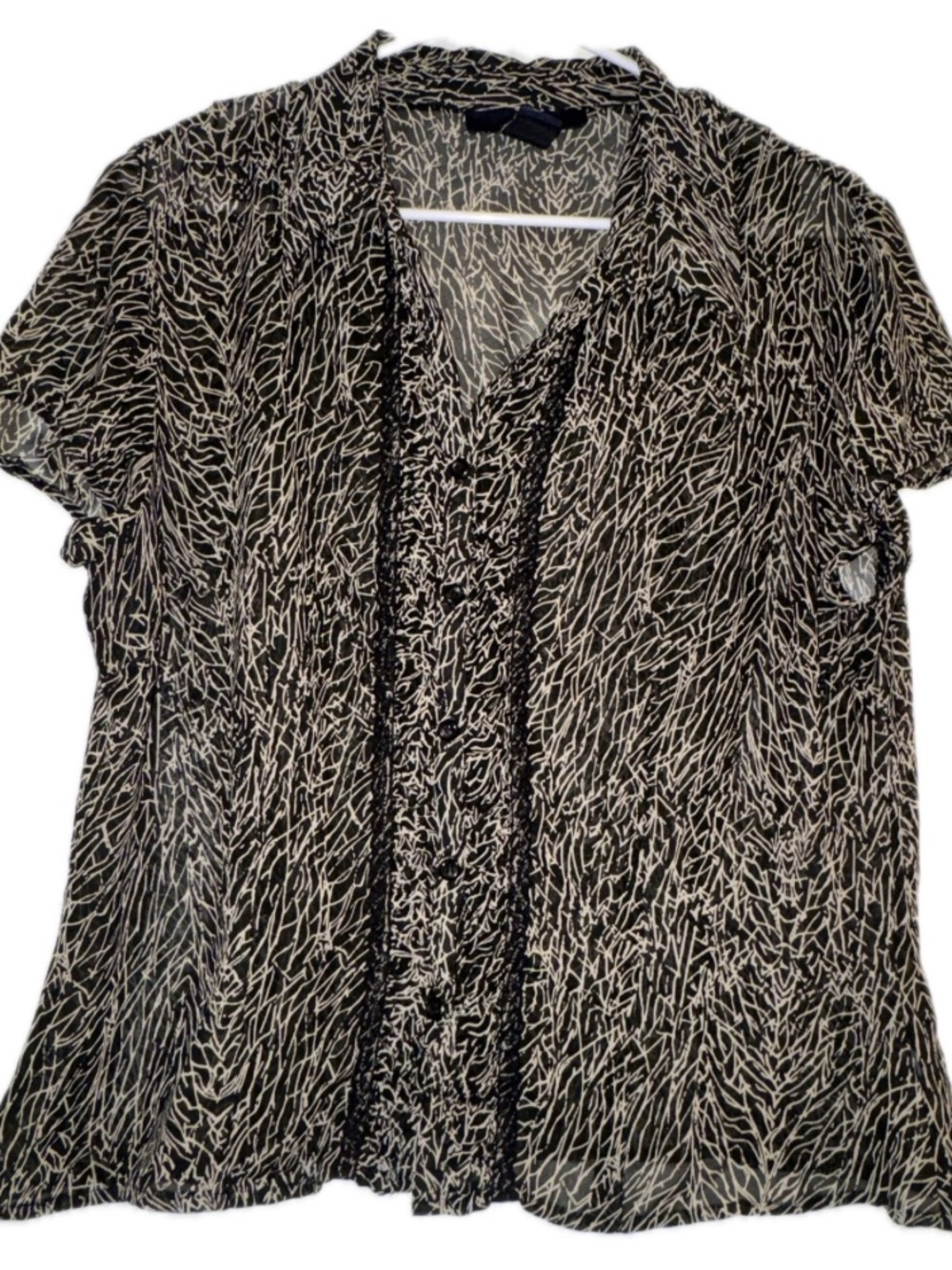 Jones Wear Black and Cream Short Sleeve Printed Blouse
